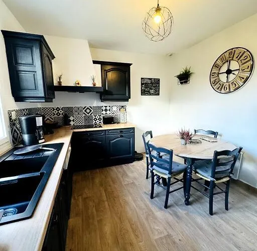 Maison Renovee Et Chaleureuse Proche Du Memorial Caen